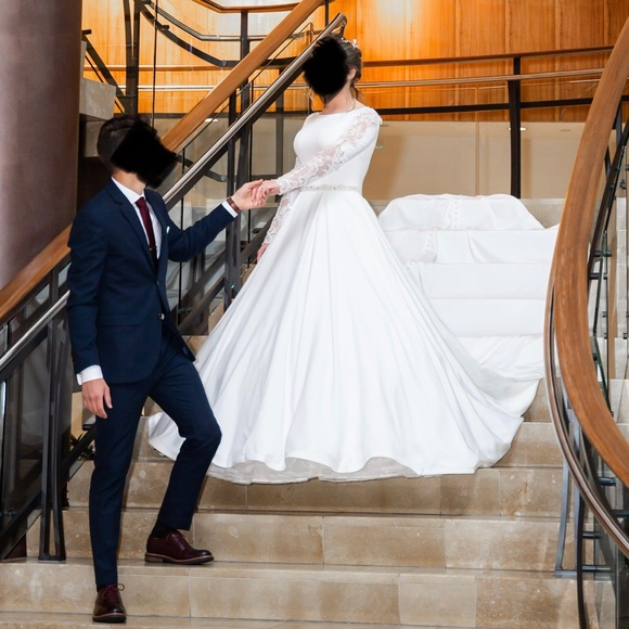 Wedding dress by Christina’s bridal. - Picture 5 of 12